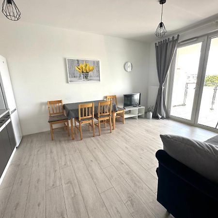 Sdh 1 Radzymin Comfortable Apartment Near Warsaw Exterior foto