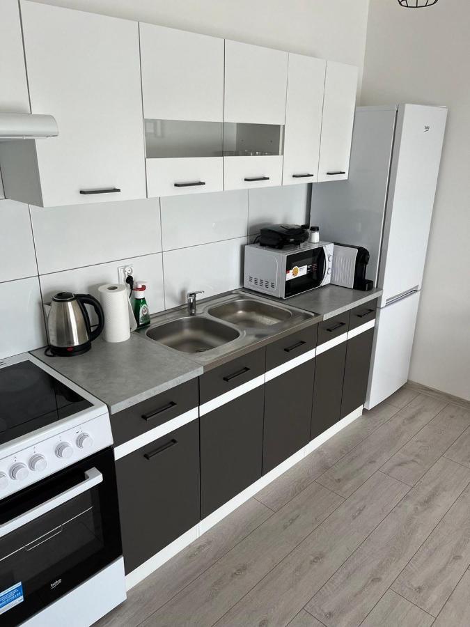 Sdh 1 Radzymin Comfortable Apartment Near Warsaw Exterior foto