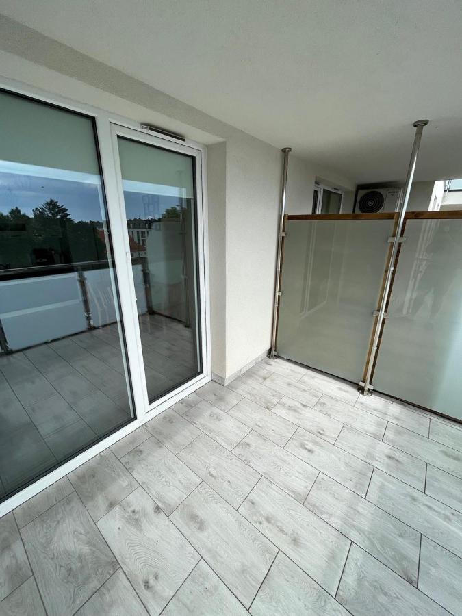 Sdh 1 Radzymin Comfortable Apartment Near Warsaw Exterior foto